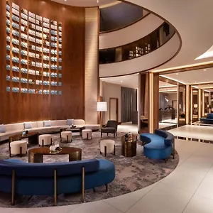 5* מלון Sheraton Grand
